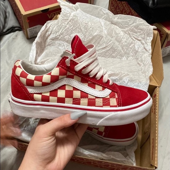 Vans - Picture 3 of 8